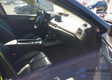 2018 Mazda Mazda3 Touring из США, поврежденный, VIN 3MZBN1V36JM173228